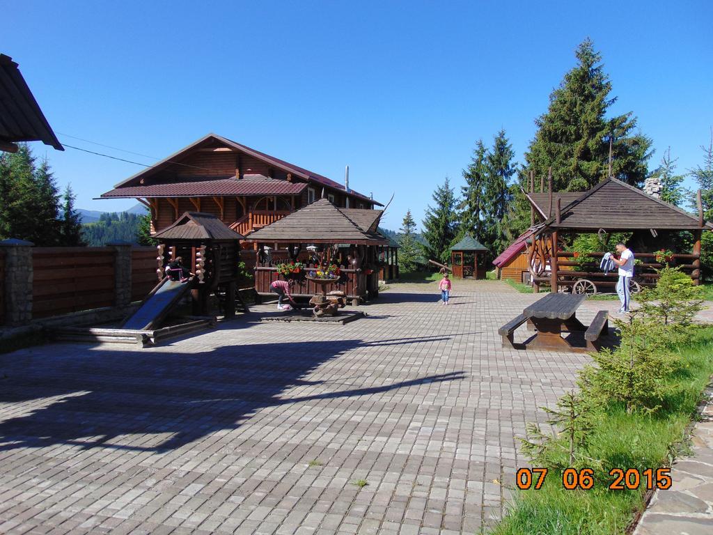 Panorama Karpat Hotel Yablunytsya Ngoại thất bức ảnh